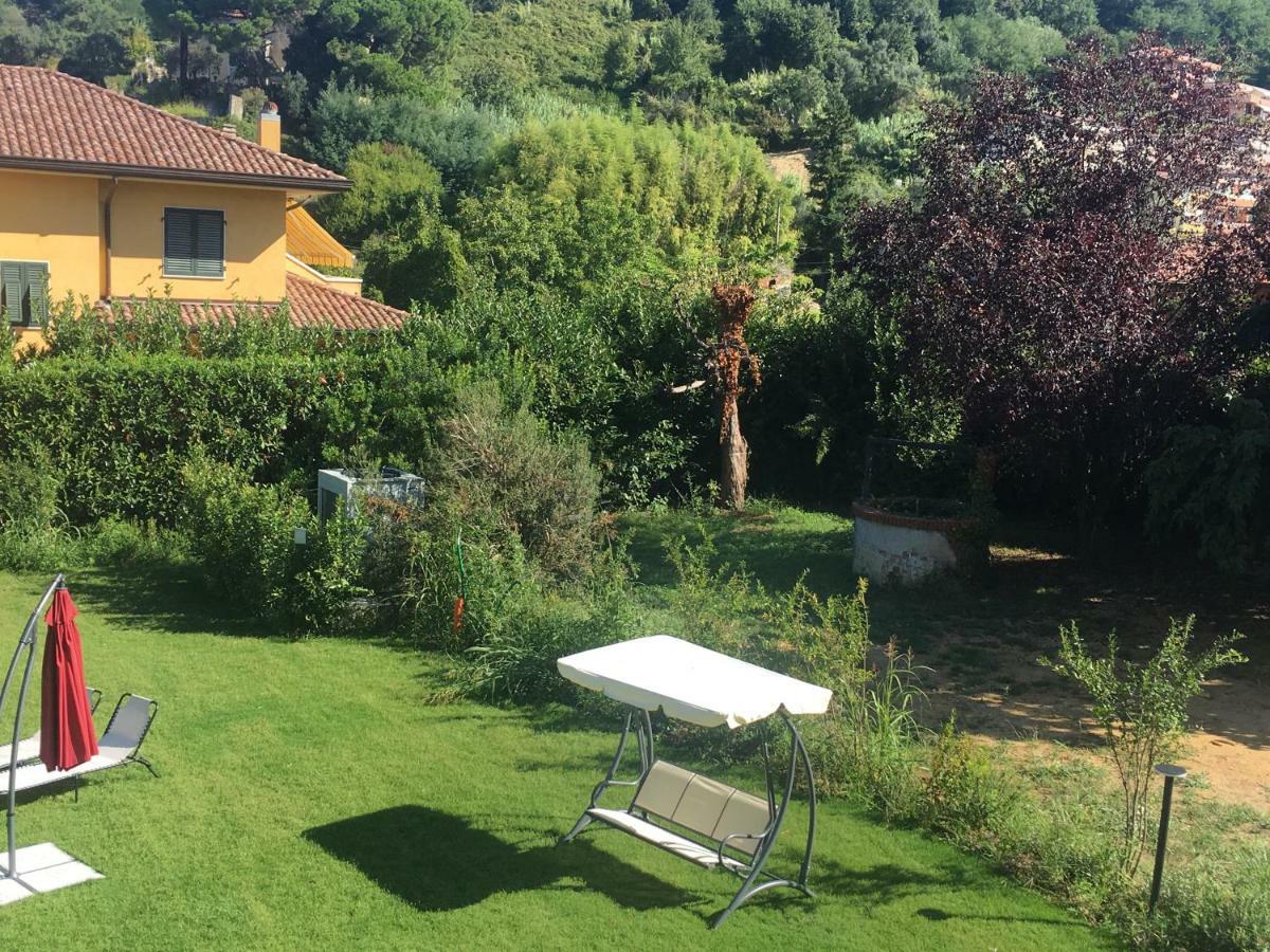 Bed and Breakfast Mikeme Carrara Exterior foto